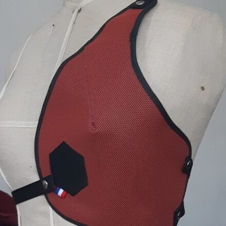 Installée à Millau, l’entreprise @phage_maroquinerie, a été créée dans le but d'offrir à tous les passionnés de sport la possibilité de pratiquer leur discipline avec des accessoires et équipements de qualitatif. Elle fabrique aussi de la maroquinerie plus traditionnelle. Elle collabore majoritairement avec des entreprises aveyronnaises, s'inscrivant ainsi dans une démarche écoresponsable. 🪡 

#fabriqueenaveyron #fabriqueenfrance #fabricationartisanale #fabricationfrancaise #artisanatfrancais #madeinfrance #Aveyron #savoirfaire #savoirfairefrançais #accesoiresport #cuir