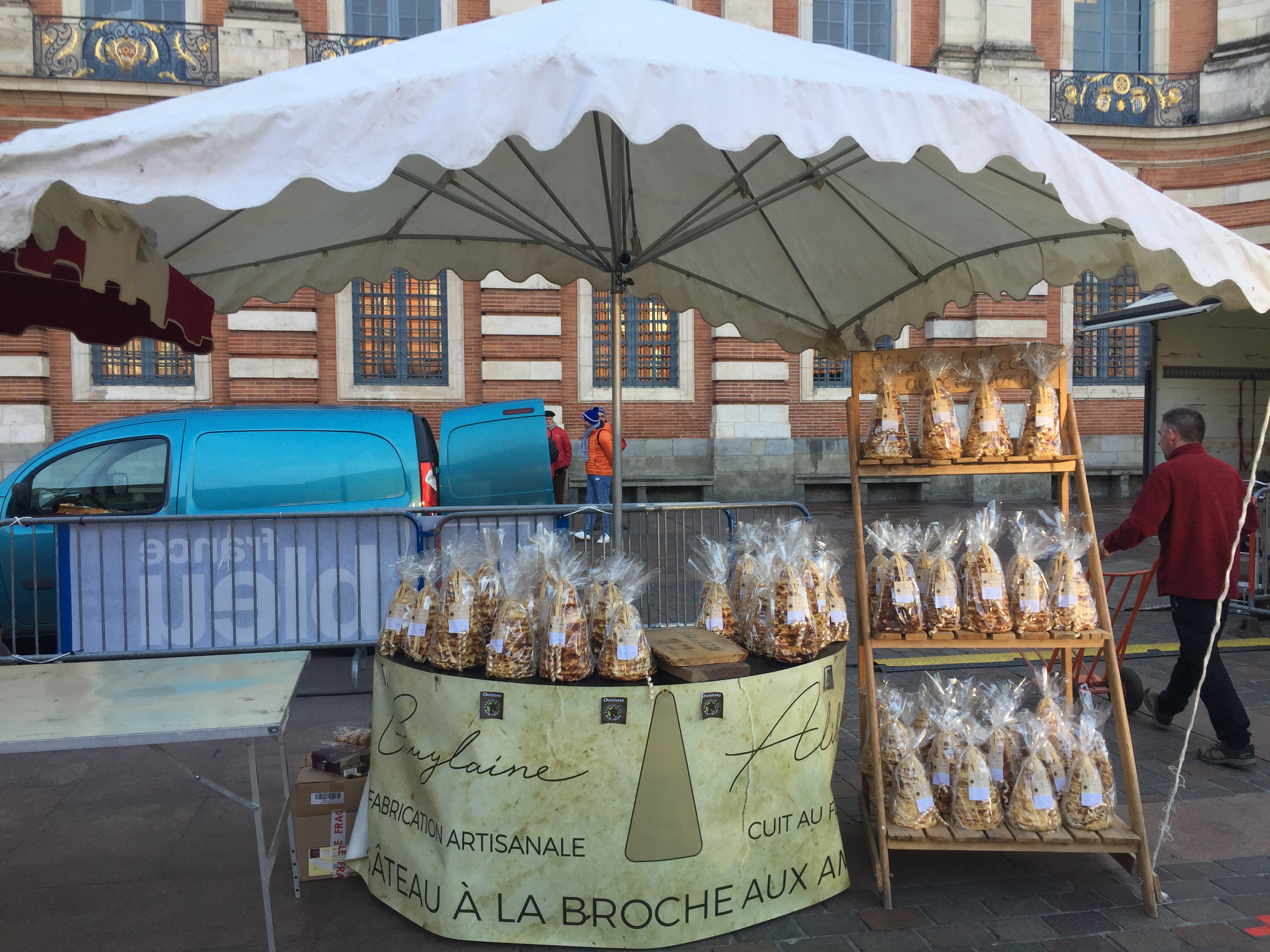 Alibert Guylaine Gateau A La Broche Fabrique En Aveyron